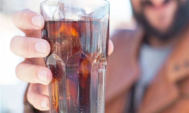 Αυξημένος ο κίνδυνος νεφρικής νόσου για όσους πίνουν αναψυκτικά με ζάχαρη! - Φωτογραφία 1
