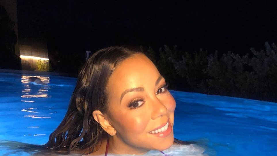 Mariah Carey: Ποζάρει με μικροσκοπικό μπικίνι και πανάκριβα κοσμήματα - Φωτογραφία 1