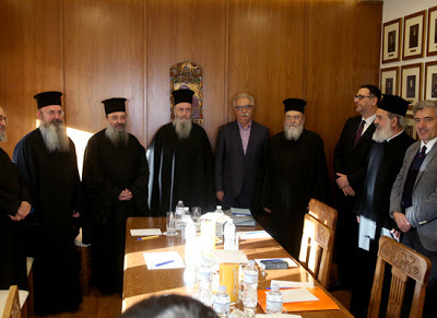Έγινε η συνάντηση Γαβρόγλου και Επιτροπής της Εκκλησίας - Φωτογραφία 1