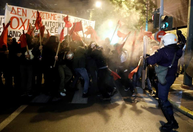 Λαφαζάνης: Δολοφονική η επίθεση των ΜΑΤ στους διαδηλωτές κατά της Μέρκελ - Φωτογραφία 1
