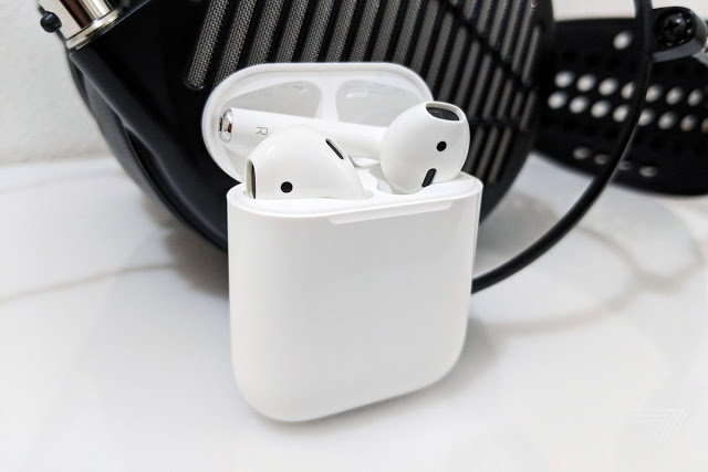 Οι επιτιθέμενοι χρησιμοποιούν τα Apple AirPods για να ακούσουν τους χρήστες - Φωτογραφία 1