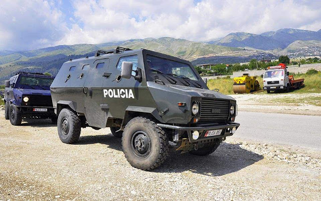 Παραδόθηκε στην αστυνομία των Τιράνων ο Αλβανός «Εσκομπάρ» των Βαλκανίων (ΒΙΝΤΕΟ) - Φωτογραφία 1