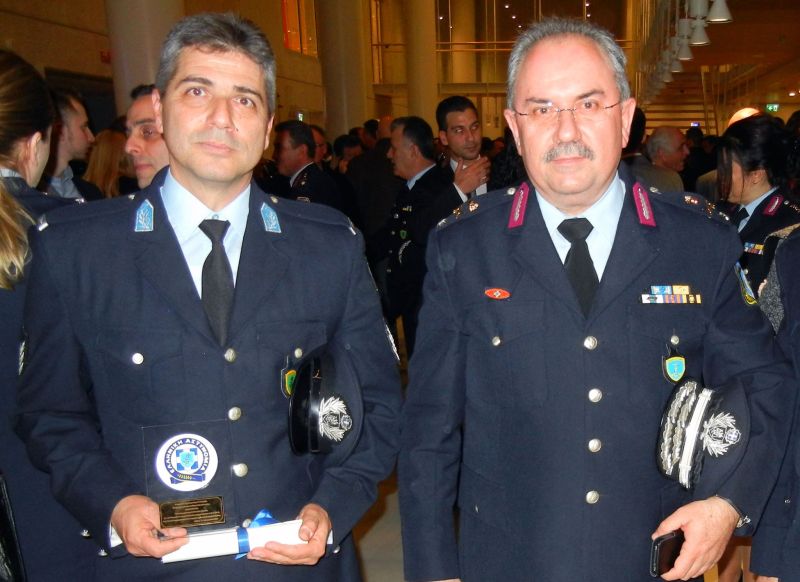 Φθιώτιδα: Βραβεύτηκε ο Αστυνομικός που έσωσε ζωές - Φωτογραφία 2