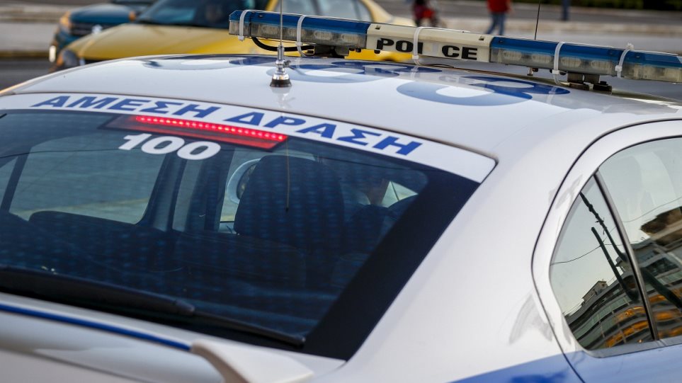 Κορυδαλλός: Ληστές με... BMW «ισοπέδωσαν» πρατήριο για να αρπάξουν 500 ευρώ - Φωτογραφία 1