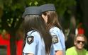 Ρουμάνα λησταρχίνα «έσπασε στο ξύλο» γυναίκα αστυνομικό στο ΑΤ Ελευσίνας!