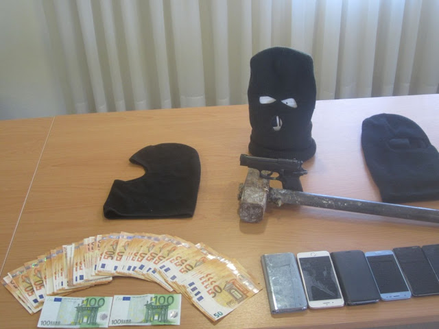 Εύβοια: Εξάρθρωσαν συμμορία που χτυπούσε ΑΤΜ και χρηματαποστολές - Στο καζίνο, τα ακριβά ΙΧ και τις τσάντες σπαταλούσαν τη λεία - Φωτογραφία 5