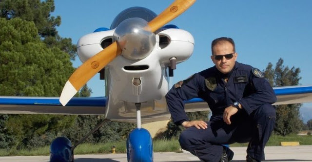 Αυτός είναι ο πιλότος του διθέσιου αεροσκάφους που κατέπεσε στο Μεσολόγγι (φωτο & video) - Φωτογραφία 1
