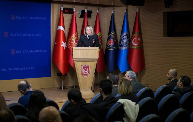 Γυναίκα εκπρόσωπος στο τουρκικό υπουργείο Άμυνας και ποιος αναλαμβάνει Διευθυντής Ενημέρωσης του δικού μας ΥΕΘΑ - Φωτογραφία 1