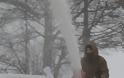 Αρκτικό ψύχος «σαρώνει» τις ΗΠΑ: Νεκρή 12χρονη που καταπλακώθηκε από χιόνια - Φωτογραφία 4