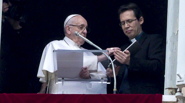 Κάντε κλικ και προσευχηθείτε: Ο Πάπας υπέβαλε μια εφαρμογη για ομαδική προσευχή - Φωτογραφία 1