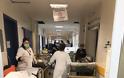 “Επιδημία” ράντζων στα νοσοκομεία της Αττικής - Σε οριακό σημείο το Κρατικό της Νίκαιας - Φωτογραφία 5