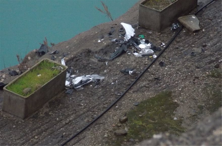 Tραγωδία στη λίμνη Στράτου: Νεκρή η 35χρονη που αγνοείτο - Εντοπίστηκε το όχημα - Φωτογραφία 3