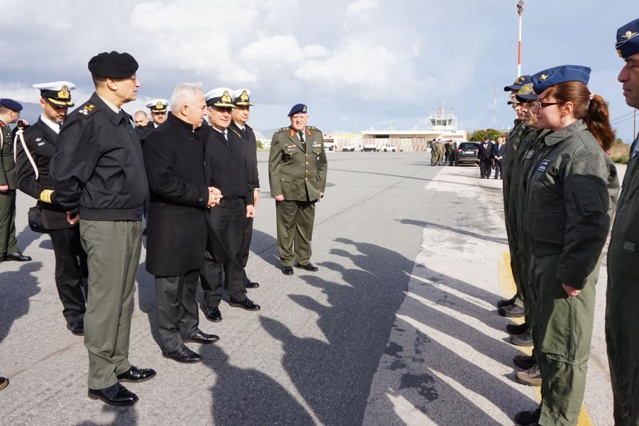 ΥΕΘΑ: Ως στρατιώτης έχω μάθει να υπηρετώ την πατρίδα και να μην αποφεύγω το καθήκον - ΦΩΤΟ - ΒΙΝΤΕΟ - Φωτογραφία 9