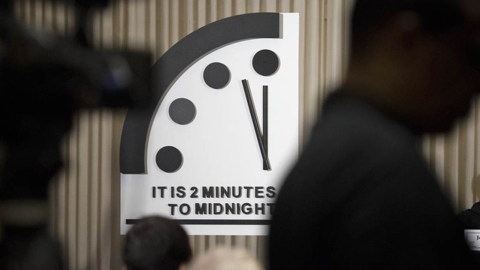 Το «Ρολόι της Αποκάλυψης» παραμένει στα δύο λεπτά πριν από τα μεσάνυχτα - Φωτογραφία 1