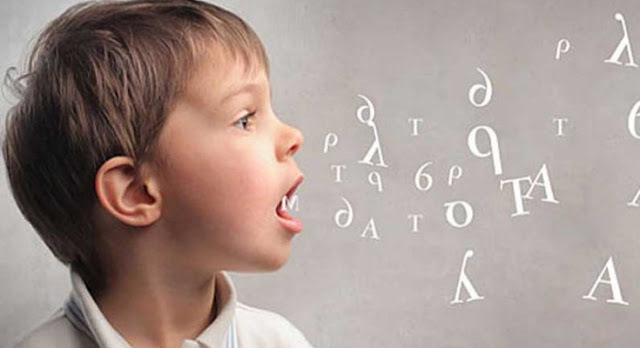 Υπερέχουν νοητικά τα παιδιά που μιλούν δύο γλώσσες; - Φωτογραφία 1