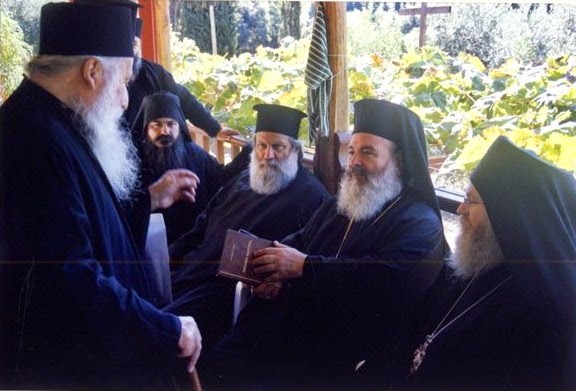 11608 - Αρχιεπίσκοπος Χριστόδουλος (1939 - 28 Ιανουαρίου 2008). Φωτογραφίες από προσκυνηματικές επισκέψεις του στο Άγιο Όρος - Φωτογραφία 15
