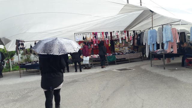 Με βροχή σήμερα η λαϊκή αγορά στη ΒΟΝΙΤΣΑ | ΦΩΤΟ: Στέλλα Λιάπη - Φωτογραφία 28