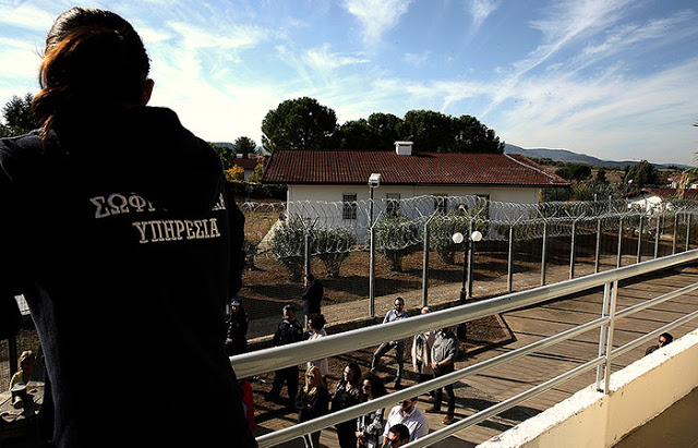 Εικόνα διάλυσης στις φυλακές Κορυδαλλού: Δύο σωφρονιστικοί για 500 κρατούμενους - Φωτογραφία 1