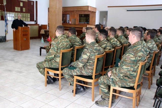 Επίσκεψη Αρχηγού ΓΕΣ Αντιστράτηγου Γεώργιου Καμπά στο ΓΕΣ/ΔΠΒ, στο ΓΕΣ/ΔΕΔ, στη ΣΠΒ και στο ΚΕΕΔ - Φωτογραφία 6