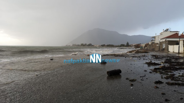 Βγήκε η θάλασσα έξω στο Αντίρριο – Γέμισε ξύλα και φερτά υλικά η προβλήτα (ΔΕΙΤΕ ΦΩΤΟ – VIDEO) - Φωτογραφία 2