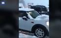 Στο έλεος του χιονιά και η Βρετανία: Πάνω από 100 οχήματα εγκλωβισμένα στην Κορνουάλη - Φωτογραφία 2