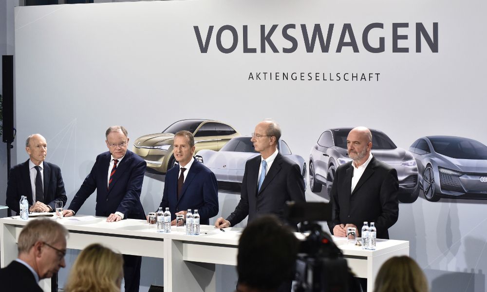 VW «κατεβαίνει» στην πολιτική! - Φωτογραφία 1