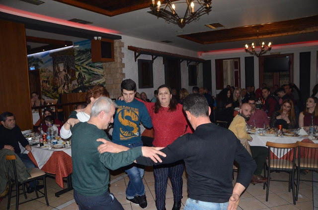 Εξαιρετική επιτυχία, σημείωσε ο χορός του Συλλόγου Πηγαδίων Η ΜΑΝΙΝΑ στη ταβέρνα Η ΣΤΑΝΗ ΤΟΥ ΒΛΑΧΟΥ στην Αθήνα | ΦΩΤΟ-ΒΙΝΤΕΟ - Φωτογραφία 112