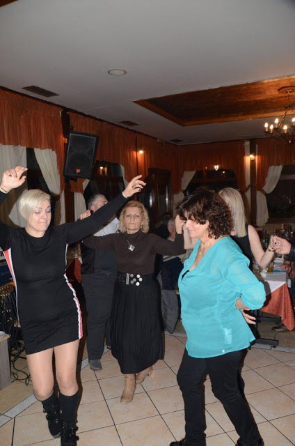 Εξαιρετική επιτυχία, σημείωσε ο χορός του Συλλόγου Πηγαδίων Η ΜΑΝΙΝΑ στη ταβέρνα Η ΣΤΑΝΗ ΤΟΥ ΒΛΑΧΟΥ στην Αθήνα | ΦΩΤΟ-ΒΙΝΤΕΟ - Φωτογραφία 125