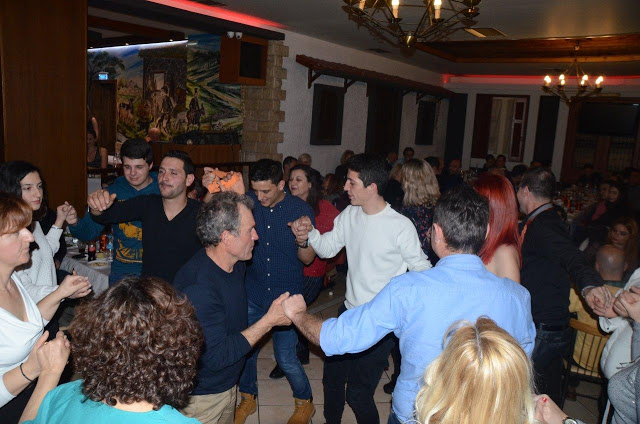 Εξαιρετική επιτυχία, σημείωσε ο χορός του Συλλόγου Πηγαδίων Η ΜΑΝΙΝΑ στη ταβέρνα Η ΣΤΑΝΗ ΤΟΥ ΒΛΑΧΟΥ στην Αθήνα | ΦΩΤΟ-ΒΙΝΤΕΟ - Φωτογραφία 147