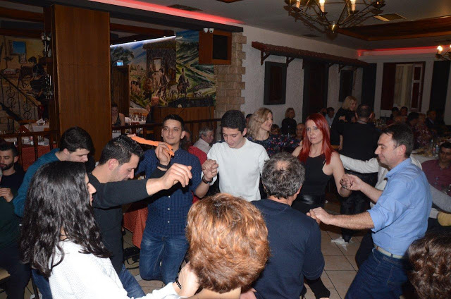 Εξαιρετική επιτυχία, σημείωσε ο χορός του Συλλόγου Πηγαδίων Η ΜΑΝΙΝΑ στη ταβέρνα Η ΣΤΑΝΗ ΤΟΥ ΒΛΑΧΟΥ στην Αθήνα | ΦΩΤΟ-ΒΙΝΤΕΟ - Φωτογραφία 148