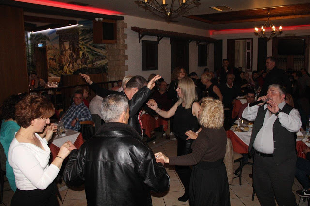 Εξαιρετική επιτυχία, σημείωσε ο χορός του Συλλόγου Πηγαδίων Η ΜΑΝΙΝΑ στη ταβέρνα Η ΣΤΑΝΗ ΤΟΥ ΒΛΑΧΟΥ στην Αθήνα | ΦΩΤΟ-ΒΙΝΤΕΟ - Φωτογραφία 36
