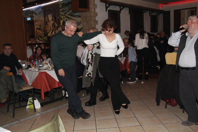 Εξαιρετική επιτυχία, σημείωσε ο χορός του Συλλόγου Πηγαδίων Η ΜΑΝΙΝΑ στη ταβέρνα Η ΣΤΑΝΗ ΤΟΥ ΒΛΑΧΟΥ στην Αθήνα | ΦΩΤΟ-ΒΙΝΤΕΟ - Φωτογραφία 5