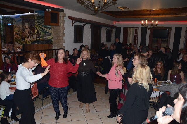 Εξαιρετική επιτυχία, σημείωσε ο χορός του Συλλόγου Πηγαδίων Η ΜΑΝΙΝΑ στη ταβέρνα Η ΣΤΑΝΗ ΤΟΥ ΒΛΑΧΟΥ στην Αθήνα | ΦΩΤΟ-ΒΙΝΤΕΟ - Φωτογραφία 74