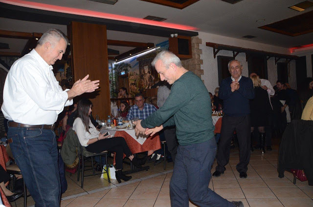Εξαιρετική επιτυχία, σημείωσε ο χορός του Συλλόγου Πηγαδίων Η ΜΑΝΙΝΑ στη ταβέρνα Η ΣΤΑΝΗ ΤΟΥ ΒΛΑΧΟΥ στην Αθήνα | ΦΩΤΟ-ΒΙΝΤΕΟ - Φωτογραφία 79