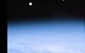 Video: Η δύση του φεγγαριού από τον διαστημικό σταθμό ISS