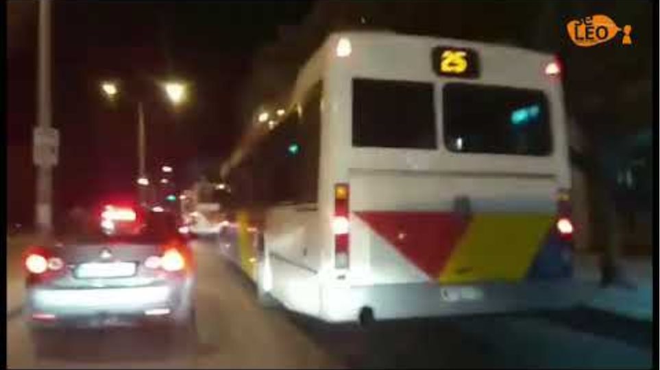 Απίστευτο: Τέσσερα λεωφορεία του ΟΑΣΘ «έμειναν» ταυτόχρονα στο ίδιο σημείο λόγω βλάβης! - Φωτογραφία 2