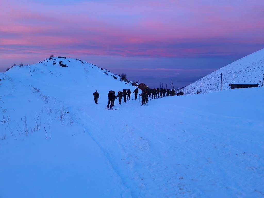 ΓΕΣ: Οι νέοι ηγέτες του Στρατού Ξηράς δεν μασάνε από το κρύο και το χιόνι - Φωτογραφία 9