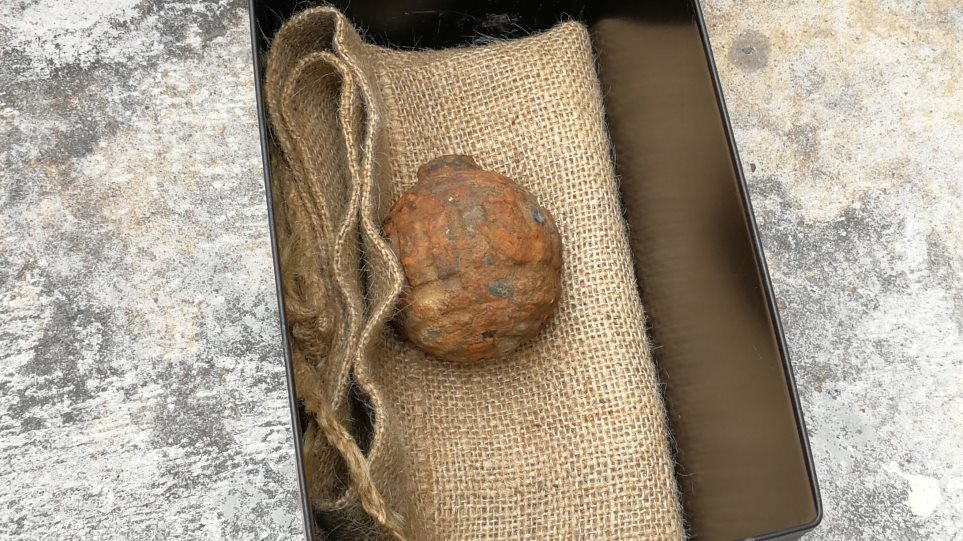 Οι πατάτες έκρυβαν... χειροβομβίδα του Α' Παγκοσμίου Πολέμου - Φωτογραφία 1