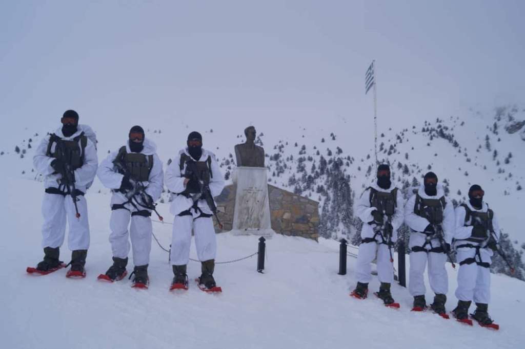 ΓΕΣ: Οι νέοι ηγέτες του Στρατού Ξηράς δεν μασάνε στο κρύο και το χιόνι (ΕΙΚΟΝΕΣ) - Φωτογραφία 18