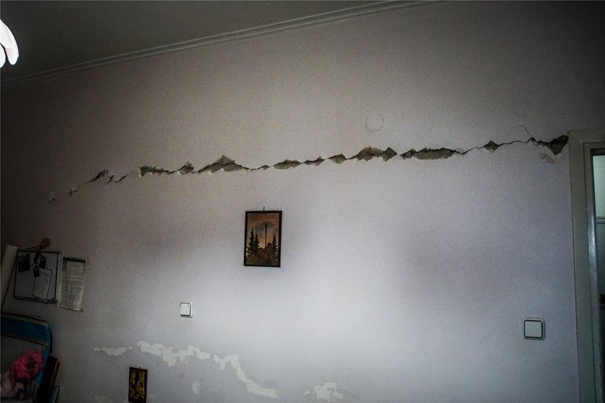 Ζημιές σε σπίτια και διακοπή ρεύματος από τα 5,2 Ρίχτερ στην Πρέβεζα - Φωτογραφία 7