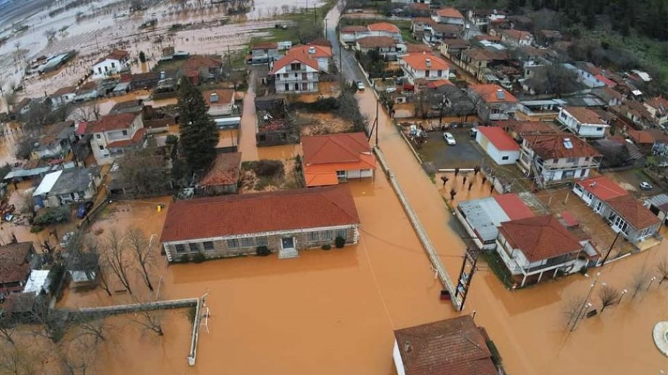 Κακοκαιρία: Πλημμύρες, κατολισθήσεις βράχων και κλειστοί δρόμοι - Φωτογραφία 1