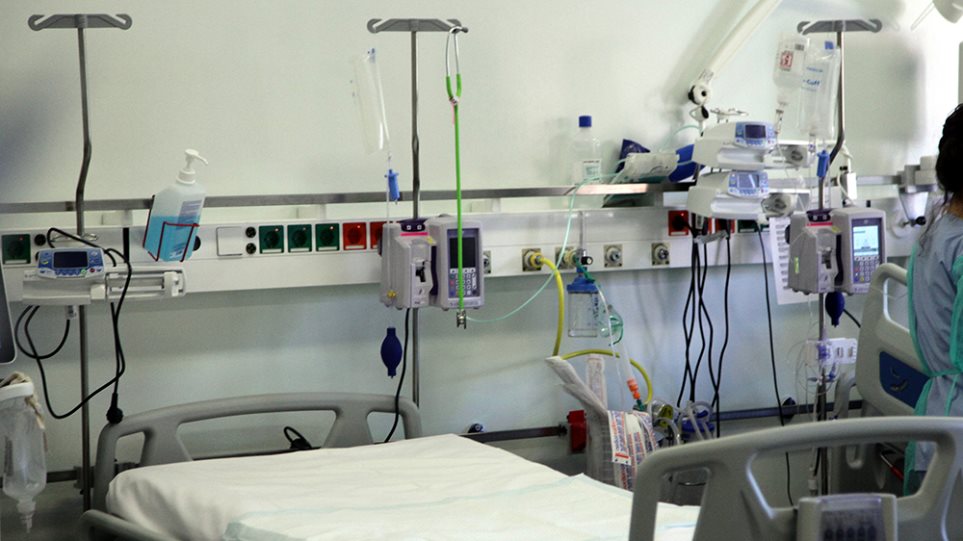 Επελαύνει η γρίπη: Διασωληνώθηκε νοσηλεύτρια σε νοσοκομείο της Αθήνας - Φωτογραφία 1