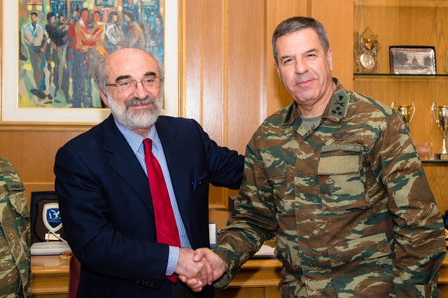 Συνάντηση του Δημάρχου Αλεξανδρούπολης με τον νέο Διοικητή του Δ΄ Σώματος Στρατού   radioevros.gr - Φωτογραφία 1
