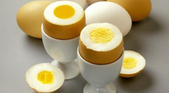 Μετανιώσατε που βράσατε τα αβγά σας; Ε, ξεβράστε τα! - Φωτογραφία 1