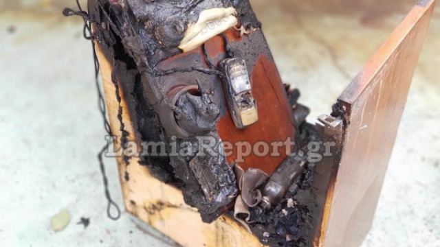 Παρανάλωμα του πυρός έγινε σπίτι στη Λαμία από… έκρηξη κινητού - Φωτογραφία 1