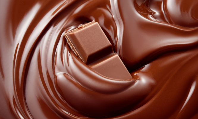Τι προσφέρει η σοκολάτα στην υγεία σας: Διατροφικά οφέλη και κίνδυνοι - Φωτογραφία 1