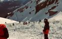 Ελβετία: Χιονοστιβάδα «έθαψε» σκιέρ στο χιονοδρομικό κέντρο Κραν Μοντανά - Φωτογραφία 1