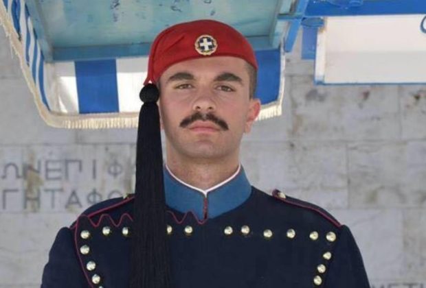 Δυτική Ελλάδα: Αυτός είναι ο Πατρινός εύζωνας της Προεδρικής Φρουράς που πέθανε ξαφνικά – Θρήνος για τον 27χρονο (ΔΕΙΤΕ ΦΩΤΟ) - Φωτογραφία 3
