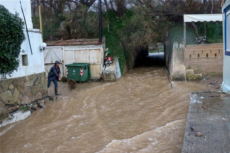 Η κακοκαιρία Ωκεανίς «ισοπέδωσε» την Κρήτη Η κακοκαιρία Ωκεανίς «ισοπέδωσε» την Κρήτη - Φωτογραφία 18