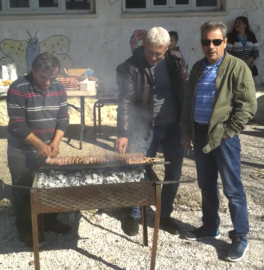 Τσικνοπέμπτη στο Δημοτικό Σχολείο ΚΟΜΠΩΤΗΣ | ΦΩΤΟ - Φωτογραφία 3